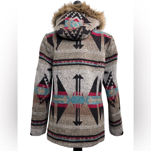 Western Aztec Yellowstone Boho Sz M Faux Fur Hooded Jacket - Picture 14 of 14